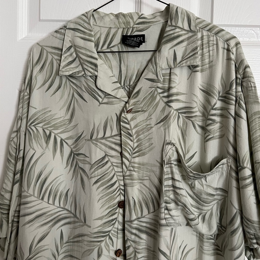 ⭐️George tropical button up - Picture 4 of 5